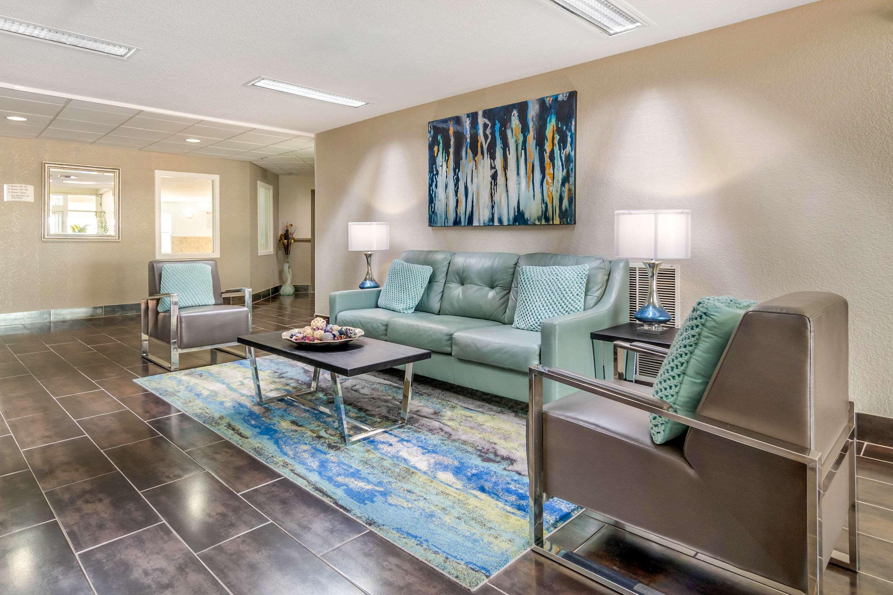 Quality Suites Kansas City International Airport Buitenkant foto