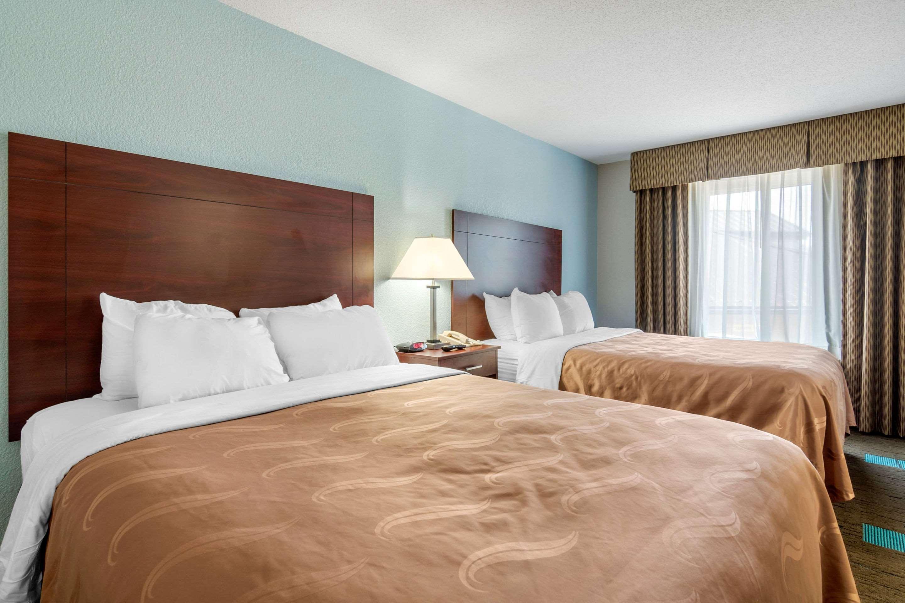 Quality Suites Kansas City International Airport Buitenkant foto